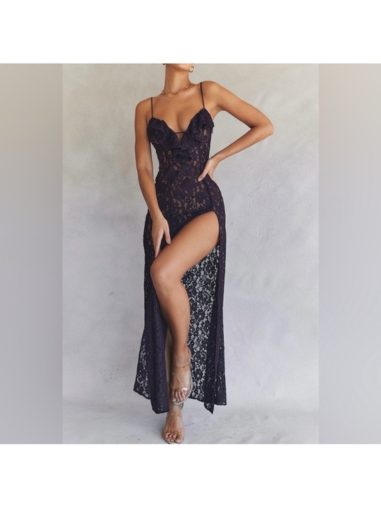 House of CB Dresses & Skirts - 💜Firm Price💜House of CB Malia Night Shade lace maxi dress